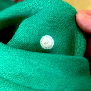 Lululemon Kelly green scuba. M/L